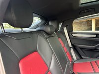USED 2023 23 PORSCHE CAYENNE 3.0 V6 E-Hybrid 17.9kWh Platinum Edition Coupe 5dr Petrol Plug-in Hybrid TiptronicS 4WD Euro 6 (s/s) (3.6kW Charger) (462 ps) AIR SUSPENSION/22 IN SPIDER ALLOYS