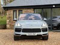 USED 2023 23 PORSCHE CAYENNE 3.0 V6 E-Hybrid 17.9kWh Platinum Edition Coupe 5dr Petrol Plug-in Hybrid TiptronicS 4WD Euro 6 (s/s) (3.6kW Charger) (462 ps) AIR SUSPENSION/22 IN SPIDER ALLOYS