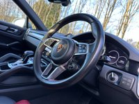 USED 2023 23 PORSCHE CAYENNE 3.0 V6 E-Hybrid 17.9kWh Platinum Edition Coupe 5dr Petrol Plug-in Hybrid TiptronicS 4WD Euro 6 (s/s) (3.6kW Charger) (462 ps) AIR SUSPENSION/22 IN SPIDER ALLOYS
