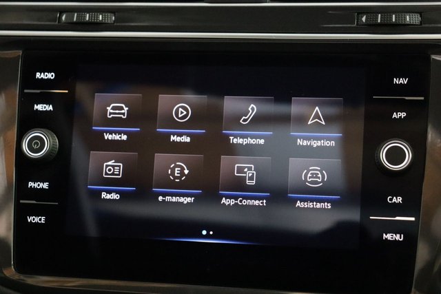 2023 VOLKSWAGEN TIGUAN 1.4 TSI 13kWh Elegance 5dr DSG (PAN ROOF, APPLE CAR PLAY) - Photo 10