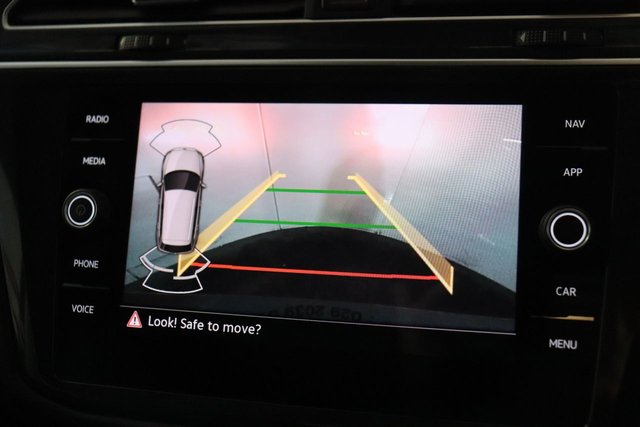 2023 VOLKSWAGEN TIGUAN 1.4 TSI 13kWh Elegance 5dr DSG (PAN ROOF, APPLE CAR PLAY) - Photo 3