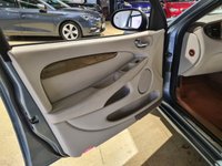 USED 2001 51 JAGUAR X-TYPE 2.5 V6 SE Saloon 4dr Petrol Automatic (AWD) (244 g/km, 194 bhp) Full service his 19 in total!!