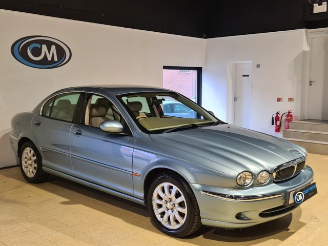 2001 Jaguar X-Type 2.5 V6 SE Saloon 4dr Petrol Automatic (AWD) (244 g/km, 194 bhp) photo