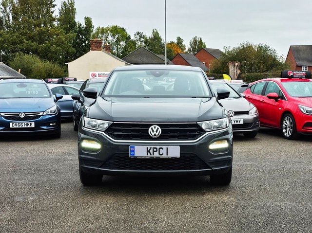 2019 VOLKSWAGEN T-ROC - Photo 4