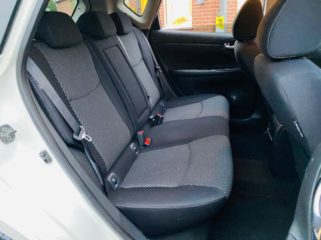 2015 Nissan Pulsar 1.2L N-Tec 5dr - Photo 11