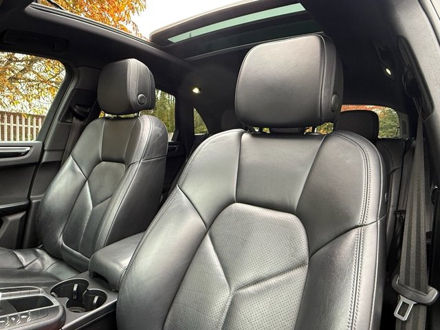 2015 Porsche Macan 3L S 5dr - Photo 10