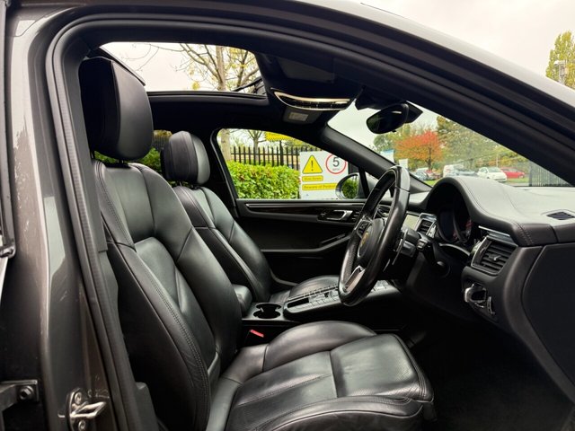 2015 Porsche Macan 3L S 5dr - Photo 12