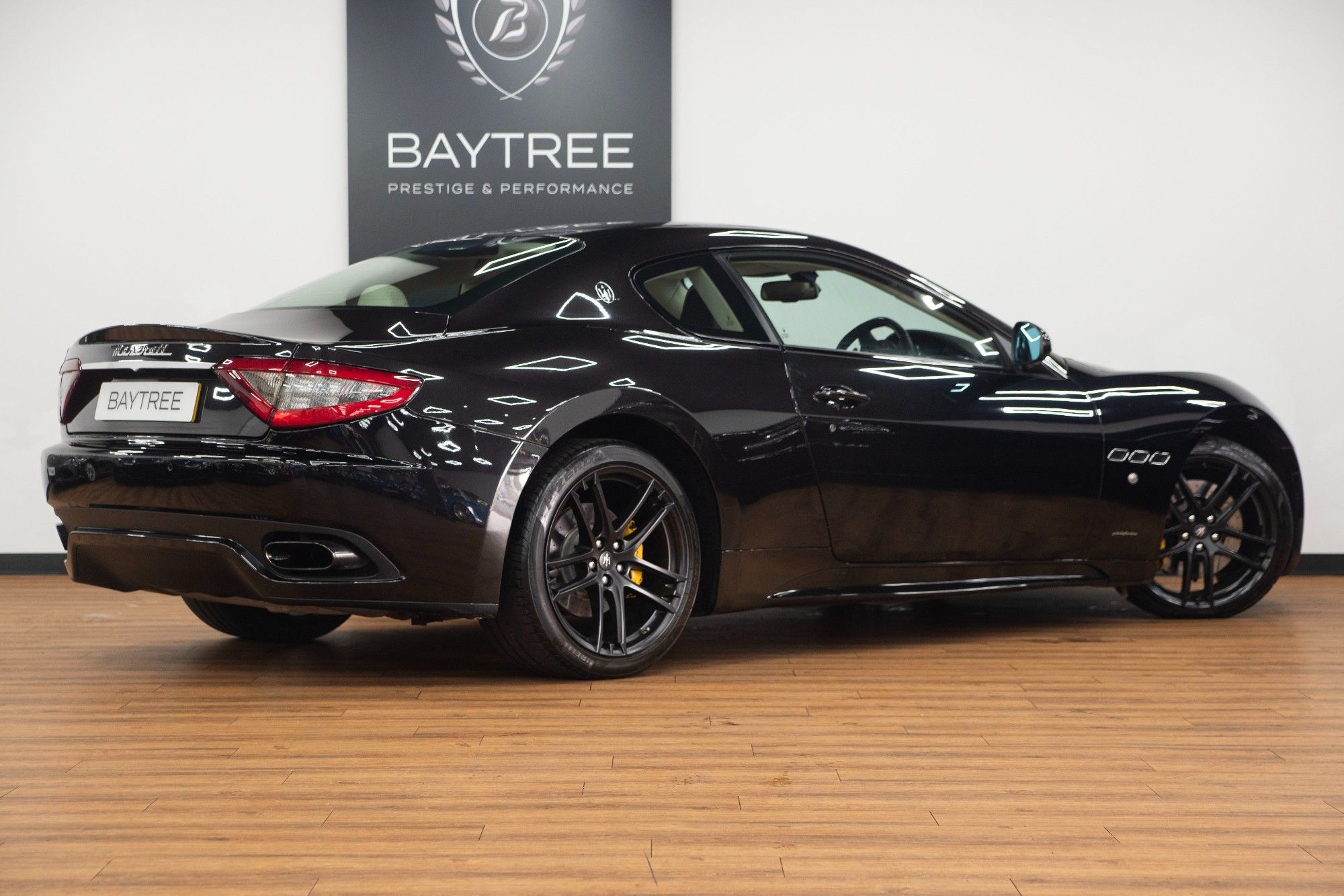 USED 2016 C MASERATI GRANTURISMO 4.7 V8 Sport 