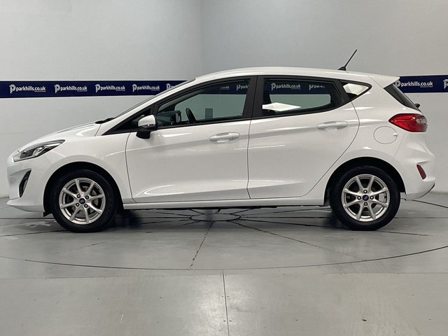 2019 FORD FIESTA - Photo 2