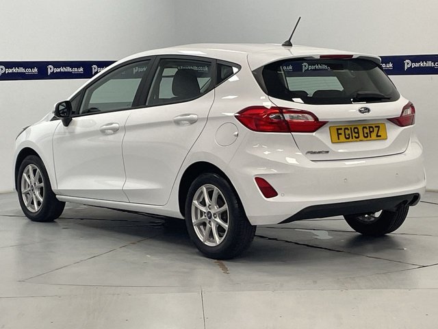 2019 FORD FIESTA - Photo 4