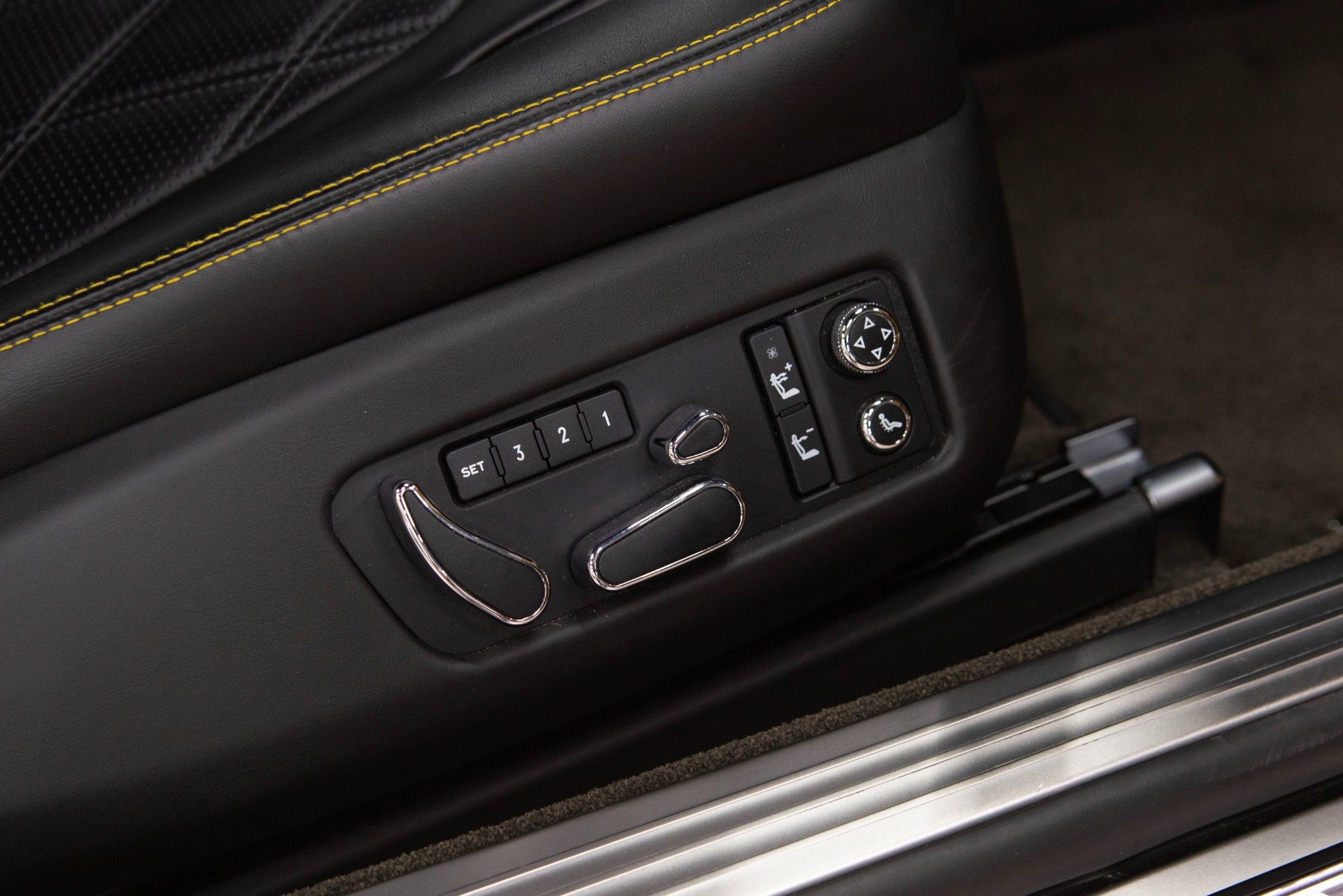 USED 2014 14 BENTLEY CONTINENTAL 4.0 V8 GTC S Convertible  