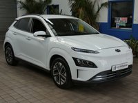 USED 2021 71 HYUNDAI KONA 64kWh Premium SUV 5dr Electric Auto (10.5kW Charger) (204 ps) SAT NAV HEATED SEATS CRUISE CONTROL REAR VIEW CAMERA PARKING SENSORS 1 OWNER EXCELLENT SERVICE HISTORY HYUNDAI WARRANTY TILL SEPT 2026