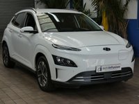 USED 2021 71 HYUNDAI KONA 64kWh Premium SUV 5dr Electric Auto (10.5kW Charger) (204 ps) SAT NAV HEATED SEATS CRUISE CONTROL REAR VIEW CAMERA PARKING SENSORS 1 OWNER EXCELLENT SERVICE HISTORY HYUNDAI WARRANTY TILL SEPT 2026