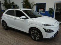 USED 2021 71 HYUNDAI KONA 64kWh Premium SUV 5dr Electric Auto (10.5kW Charger) (204 ps) SAT NAV HEATED SEATS CRUISE CONTROL REAR VIEW CAMERA PARKING SENSORS 1 OWNER EXCELLENT SERVICE HISTORY HYUNDAI WARRANTY TILL SEPT 2026