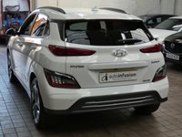 USED 2021 71 HYUNDAI KONA 64kWh Premium SUV 5dr Electric Auto (10.5kW Charger) (204 ps) SAT NAV HEATED SEATS CRUISE CONTROL REAR VIEW CAMERA PARKING SENSORS 1 OWNER EXCELLENT SERVICE HISTORY HYUNDAI WARRANTY TILL SEPT 2026