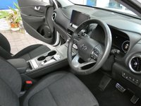 USED 2021 71 HYUNDAI KONA 64kWh Premium SUV 5dr Electric Auto (10.5kW Charger) (204 ps) SAT NAV HEATED SEATS CRUISE CONTROL REAR VIEW CAMERA PARKING SENSORS 1 OWNER EXCELLENT SERVICE HISTORY HYUNDAI WARRANTY TILL SEPT 2026