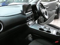 USED 2021 71 HYUNDAI KONA 64kWh Premium SUV 5dr Electric Auto (10.5kW Charger) (204 ps) SAT NAV HEATED SEATS CRUISE CONTROL REAR VIEW CAMERA PARKING SENSORS 1 OWNER EXCELLENT SERVICE HISTORY HYUNDAI WARRANTY TILL SEPT 2026