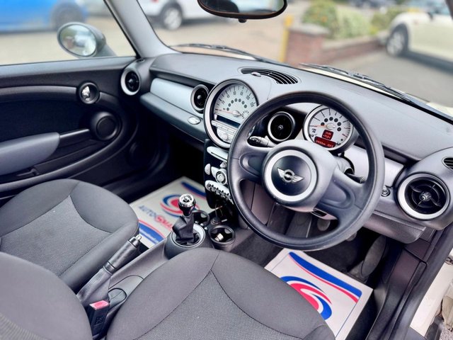 2010 MINI HATCH - Photo 8