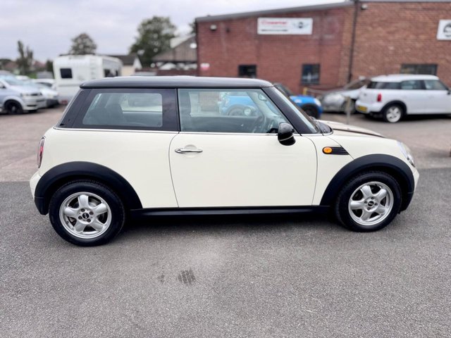 2010 MINI HATCH - Photo 5