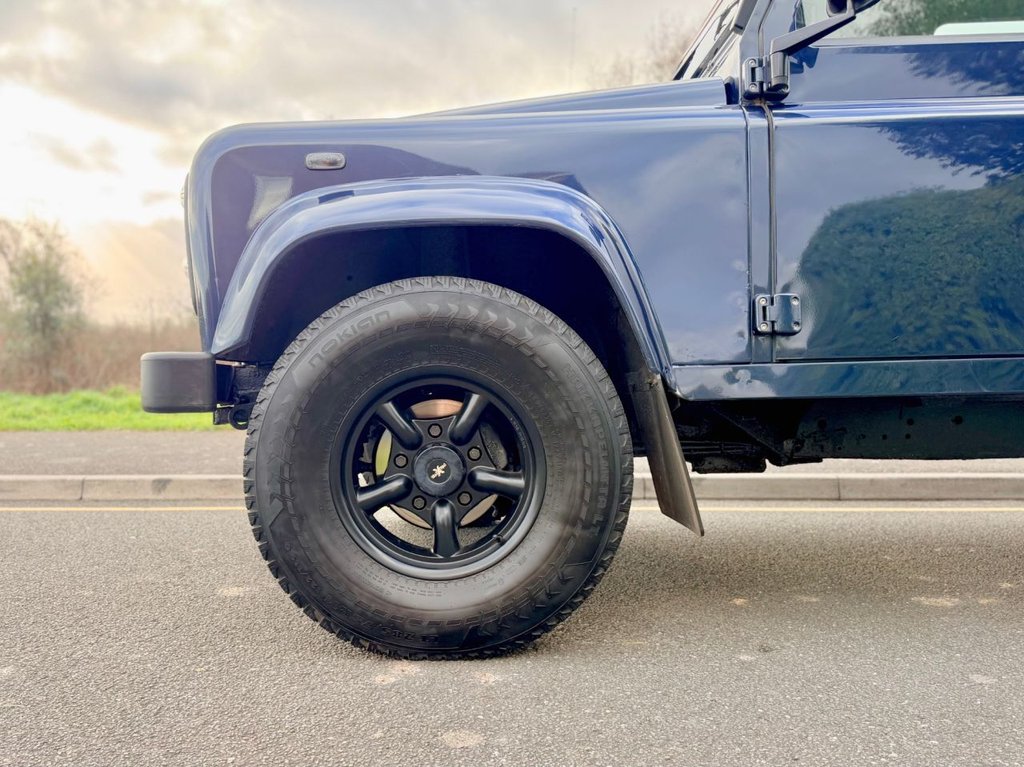 USED 2012 12 LAND ROVER DEFENDER 110 2.2 TDCi County Utility 5dr // Diesel // Manual // 4WD // px swap 