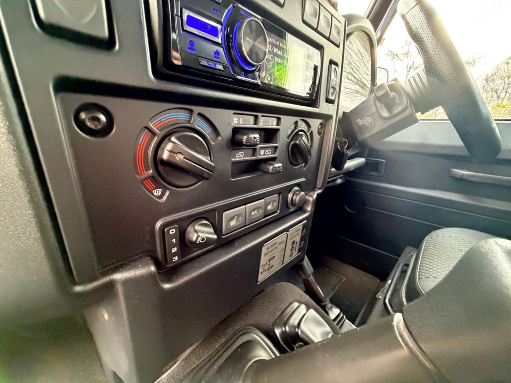 USED 2012 12 LAND ROVER DEFENDER 110 2.2 TDCi County Utility 5dr // Diesel // Manual // 4WD // px swap 
