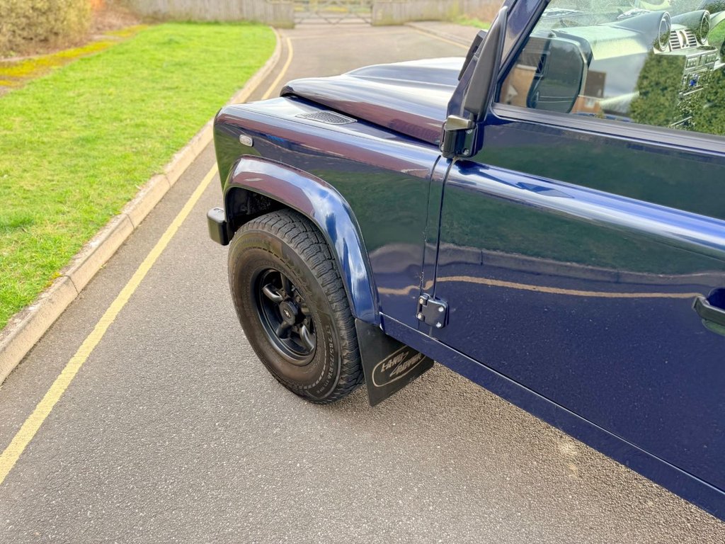 USED 2012 12 LAND ROVER DEFENDER 110 2.2 TDCi County Utility 5dr // Diesel // Manual // 4WD // px swap 