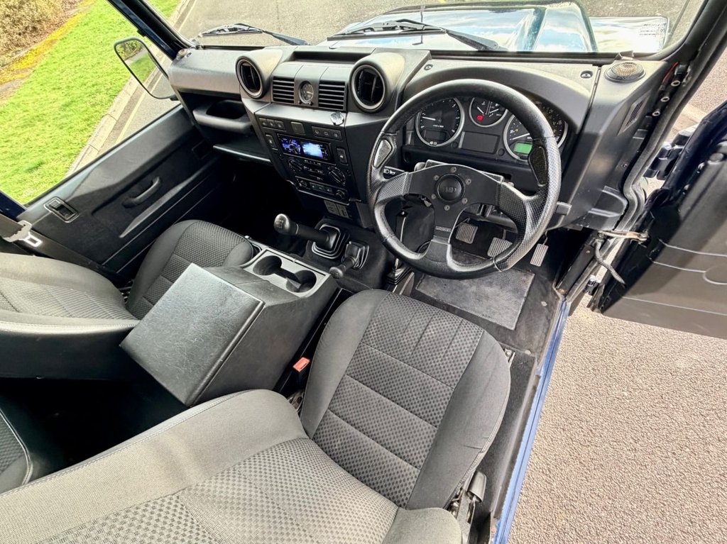 USED 2012 12 LAND ROVER DEFENDER 110 2.2 TDCi County Utility 5dr // Diesel // Manual // 4WD // px swap 