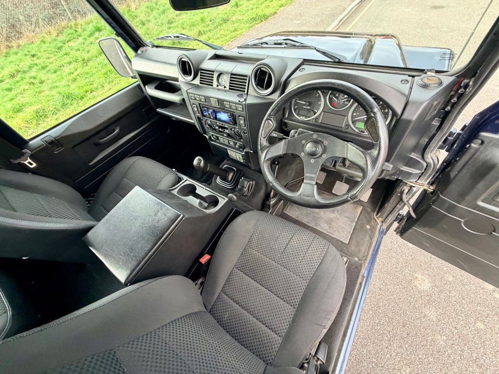USED 2012 12 LAND ROVER DEFENDER 110 2.2 TDCi County Utility 5dr // Diesel // Manual // 4WD // px swap 