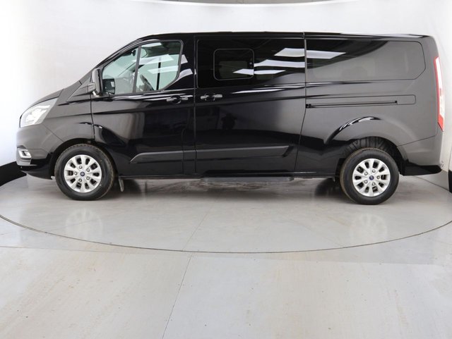 2022 Ford Tourneo Custom 2L Zetec 5dr - Photo 6