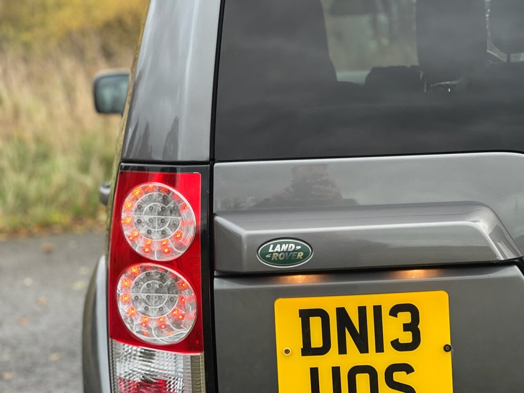 USED 2013 13 LAND ROVER DISCOVERY 4 3.0 SD V6 XS SUV 5dr Diesel Auto 4WD Euro 5 (255 bhp) ** 10 RECORDED SERVICES **