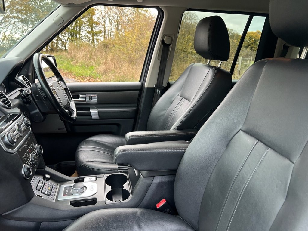 USED 2013 13 LAND ROVER DISCOVERY 4 3.0 SD V6 XS SUV 5dr Diesel Auto 4WD Euro 5 (255 bhp) ** 10 RECORDED SERVICES **