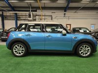 USED 2017 17 MINI HATCH 1.5 Cooper Auto Euro 6 (s/s) 5dr Ultra Low Miles-Huge Spec