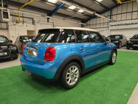 USED 2017 17 MINI HATCH 1.5 Cooper Auto Euro 6 (s/s) 5dr Ultra Low Miles-Huge Spec