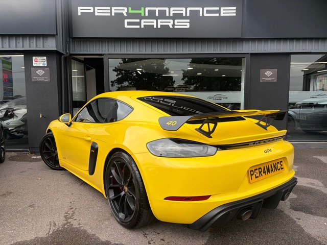 2021 PORSCHE 718 CAYMAN - Photo 2