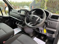 USED 2022 22 RENAULT TRUCKS MASTER 2.3 144 BHP 145 3T5 Comfort Chassis Cab- Curtainsider Body+TaiLift 500kgs Swl Stunning Example Light use