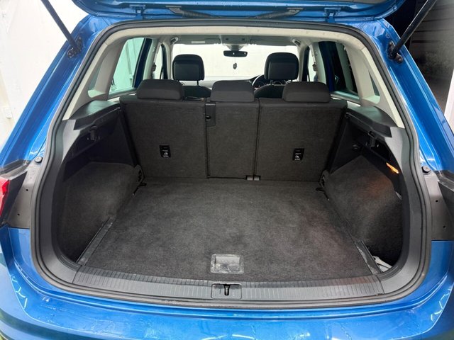 2018 VOLKSWAGEN TIGUAN 2018 2.0 TDI SE Navigation DSG 4Motion Euro 6 (s/s) 5dr - Photo 7