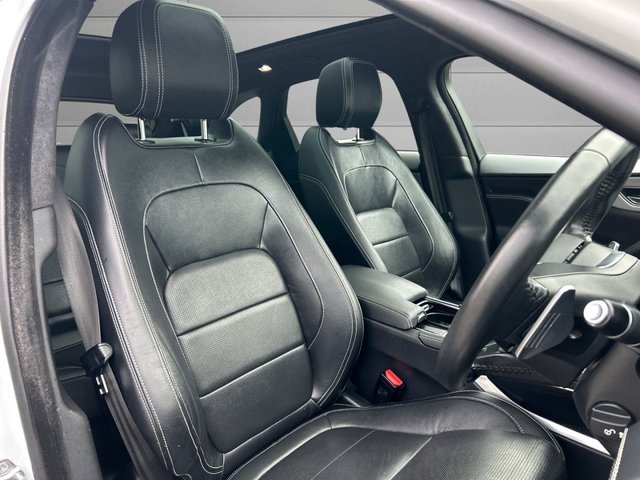 2018 JAGUAR F-PACE 2.0 D180 R-Sport SUV 5dr Diesel Auto AWD Euro 6 (s/s) (180 ps) - Photo 10