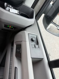 USED 2025 25 VOLKSWAGEN CRAFTER 2025 VOLKSWAGEN CRAFTER COMMERCE PLUS MWB 2.0TDI 140PS ASCOT GREY 
