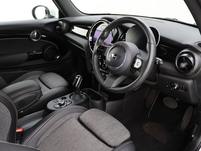 2021 MINI Electric Hatch - Photo 10