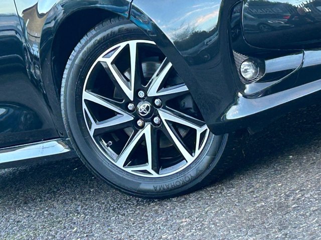 2022 TOYOTA YARIS 2022 1.5 VVT-h Design Hatchback 5dr Petrol Hybrid E-CVT Euro 6 (s/s) (116 ps) - Photo 8