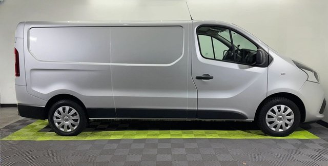 2018 RENAULT TRAFIC - Photo 8
