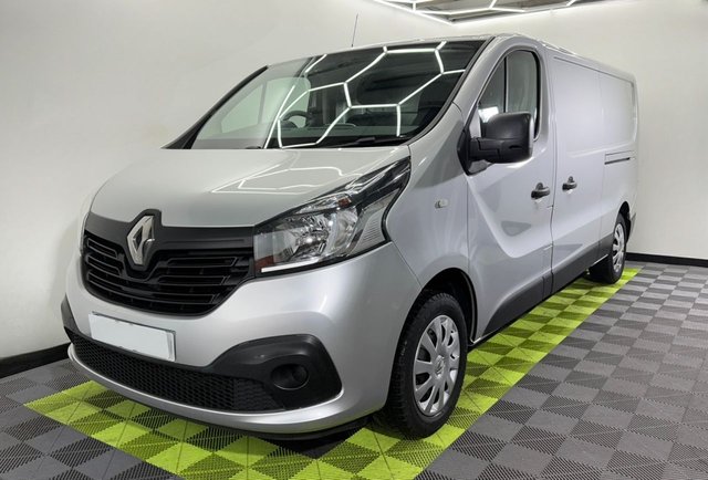 2018 RENAULT TRAFIC