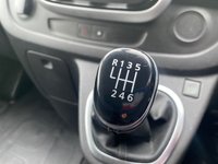USED 2019 69 RENAULT TRAFIC 2.0 ENERGY 30 SPORT 6 SEAT L2 LWB SILVER CREW VAN *AIRCON* 
