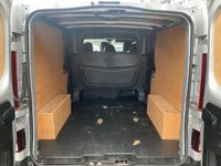 USED 2019 69 RENAULT TRAFIC 2.0 ENERGY 30 SPORT 6 SEAT L2 LWB SILVER CREW VAN *AIRCON* 