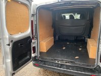 USED 2019 69 RENAULT TRAFIC 2.0 ENERGY 30 SPORT 6 SEAT L2 LWB SILVER CREW VAN *AIRCON* 