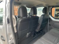 USED 2019 69 RENAULT TRAFIC 2.0 ENERGY 30 SPORT 6 SEAT L2 LWB SILVER CREW VAN *AIRCON* 