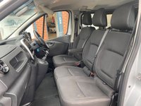 USED 2019 69 RENAULT TRAFIC 2.0 ENERGY 30 SPORT 6 SEAT L2 LWB SILVER CREW VAN *AIRCON* 
