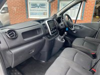 USED 2019 69 RENAULT TRAFIC 2.0 ENERGY 30 SPORT 6 SEAT L2 LWB SILVER CREW VAN *AIRCON* 