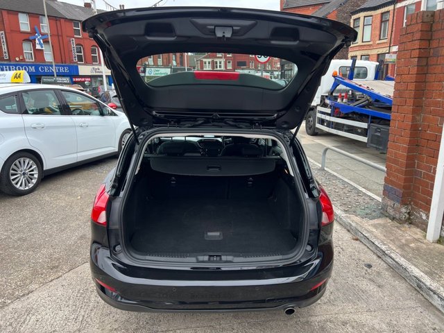 2018 FORD FOCUS - Photo 12