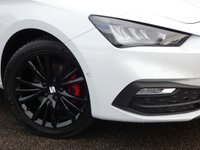 USED 2021 71 SEAT LEON 1.0 TSI EVO SE Dynamic 5d 110 S/S SAT NAV, FULL LINK FOR WIRELESS APPLE CARPLAY & WIRED ANDROID AUTO, DIGITAL COCKPIT, LANE ASSIST, PARK ASSIST, FRONT & REAR PARKING SENSORS WITH DISPLAY, CRUISE CONTROL & SPEED LIMITER, DAB RADIO, BLUETOOTH, VOICE CONTROL, FRONT ASSIST, MANUAL 6 SPEED GEARBOX, 17 INCH ALLOYS, LEATHER FLAT BOTTOM MULTIFUNCTION STEERING WHEEL, AUTO HEADLIGHTS, KEYLESS START, AUTO HOLD, USB C PORTS, CLIMATE CONTROL, ILLUMINATNG VANITY MIRRORS, ISO FIX, TRIP COMPUTER, 1 OWNER, SERVICE HISTORY